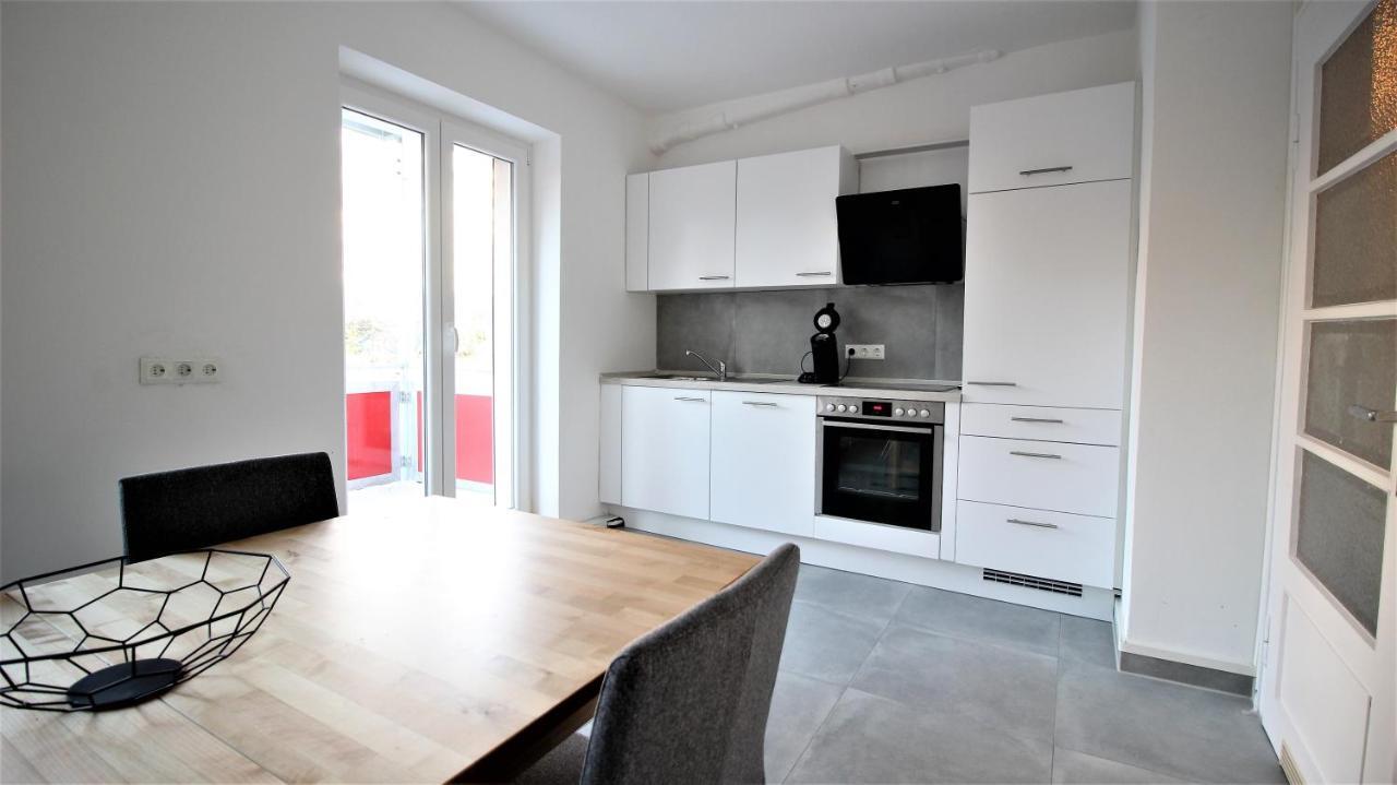 Light-Flooded City Apartment With Balcony And Garden Würzburg Dış mekan fotoğraf